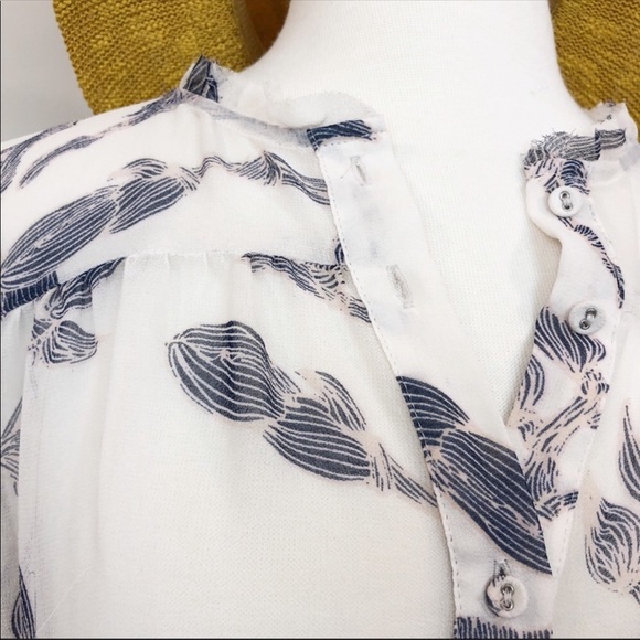 Simply Vera Wang Sheer Floral Lightweight Blouse - Picture 3 of 4